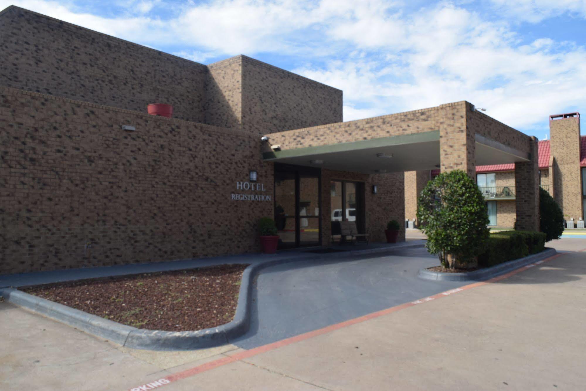 Hawthorn Extended Stay By Wyndham Richardson Exterior photo